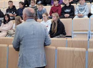 Uczniowie klas VIII przed ważnym wyborem