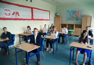Uczniowie na chwilę przed egzaminem