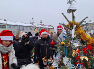 Ubieramy choinkę na Placu Kościuszki