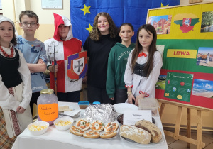 Klkasa 5a prezentuje Litwę.
