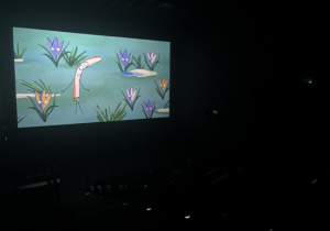 Dzieci odlądają film