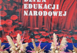 Dekoracja z okazji Dnia Edukacji Narodowej.