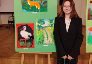 Marianna przy swojej |Eko-pocztówce